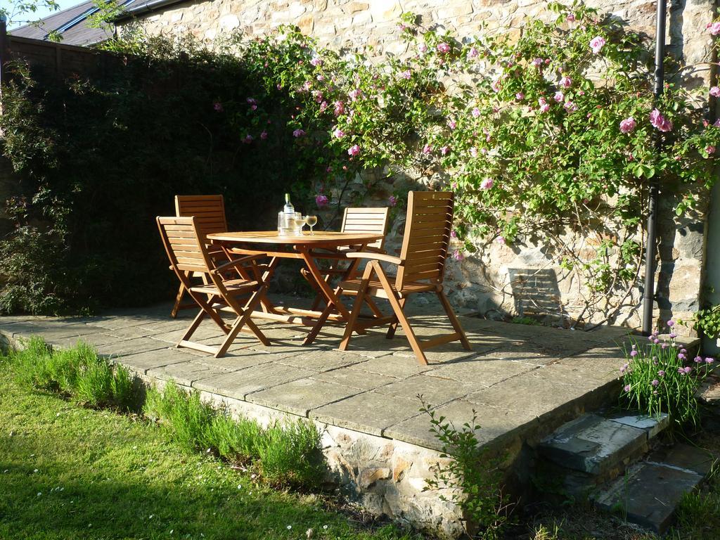 Tabor House B&B Fishguard Esterno foto